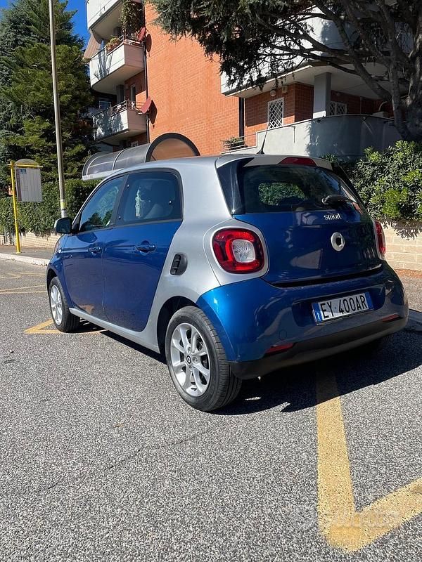 Usata Smart ForFour Passion 71 CV (52 kW) 2014 Blu Utilitaria