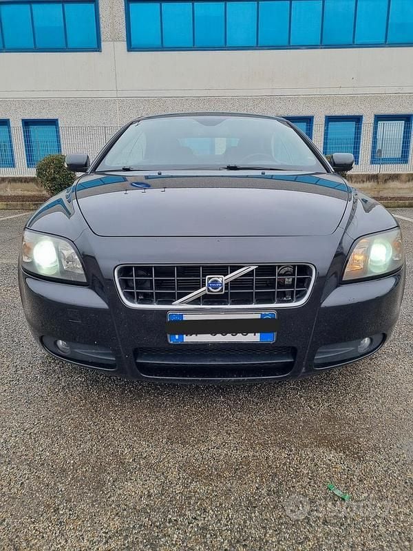 Usata Volvo C70 Summum 182 CV (133 kW) 2007 Nero Cabrio