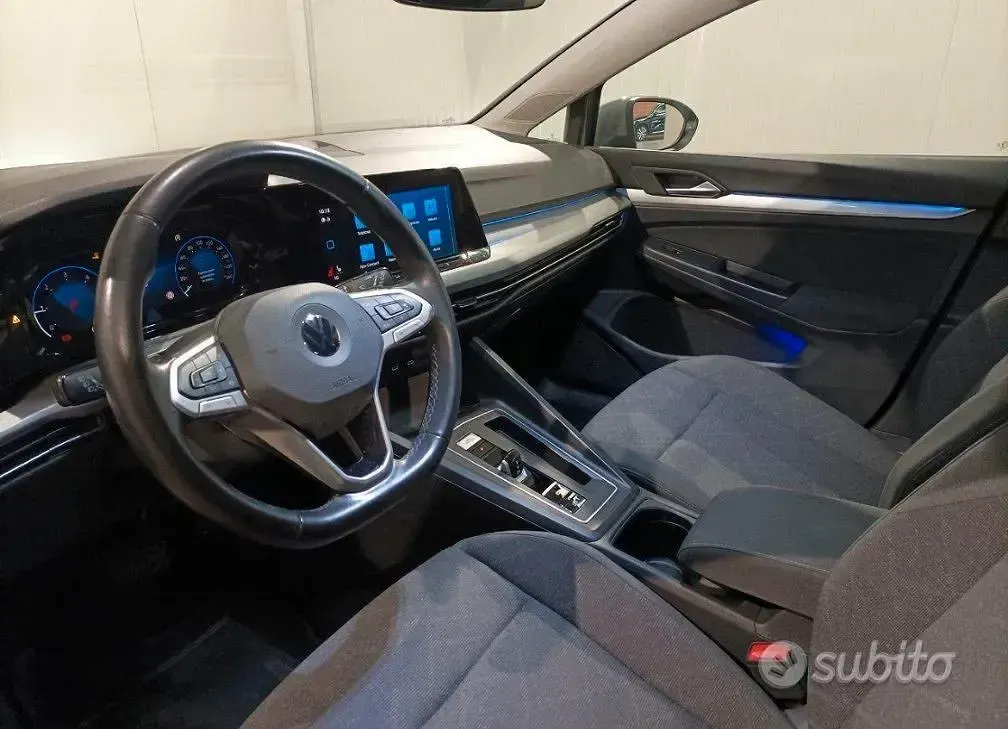Usata VW Golf VIII 150 CV (110 kW) 2020 Berlina