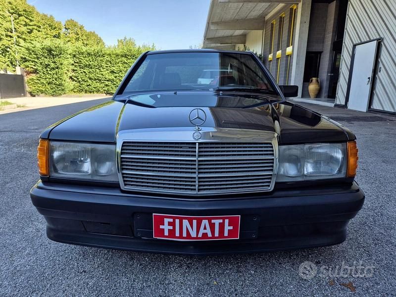 Usata Mercedes 190 185 CV (136 kW) 1986 Grigio Berlina