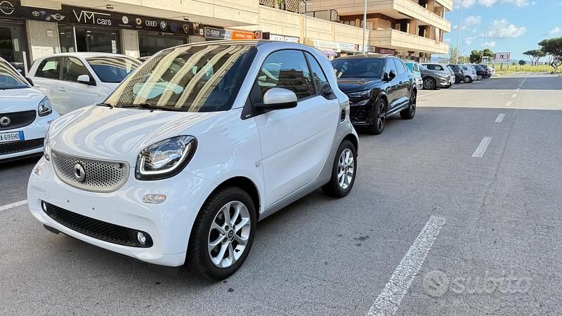 Usata Smart ForTwo Coupé Passion 90 CV (66 kW) 2019 Bianco Coupé
