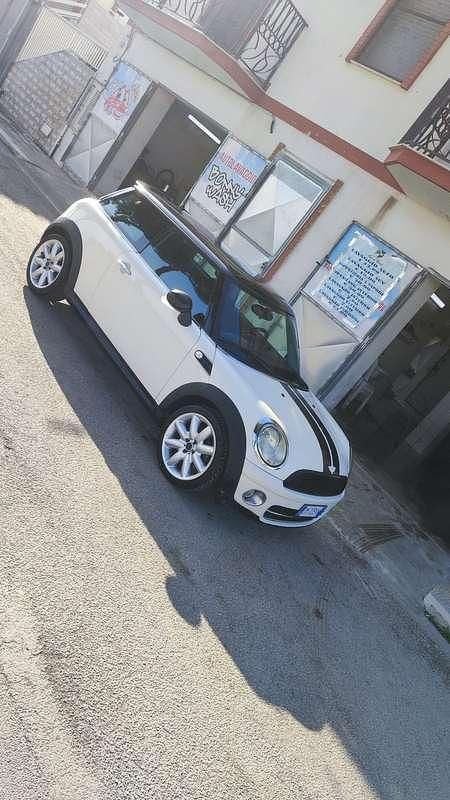 Usata Mini Cooper D 109 CV (80 kW) 2009 Utilitaria