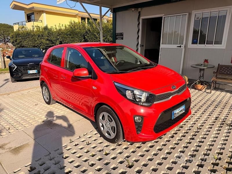 Usata Kia Picanto Style 65 CV (47 kW) 2021 Rosso Utilitaria