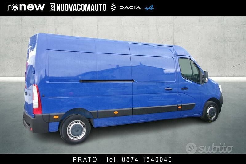 Usata Renault Master 135 CV (99 kW) 2021 Blu Berlina