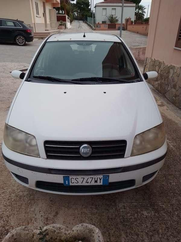 Usata Fiat Punto Dynamic 69 CV (50 kW) 2005 Berlina