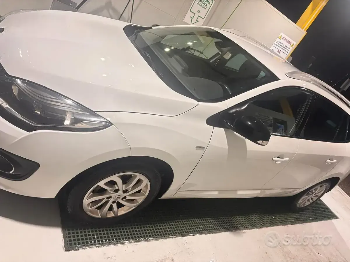Usata Renault Mégane GrandTour 95 CV (69 kW) 2015 Bianco Station wagon