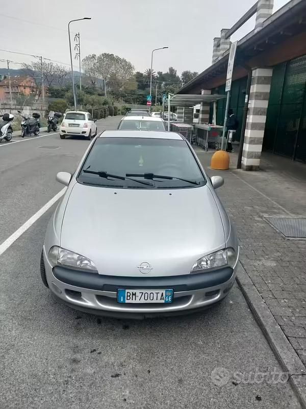 Usata Opel Tigra 90 CV (66 kW) 2000 Grigio Coupé