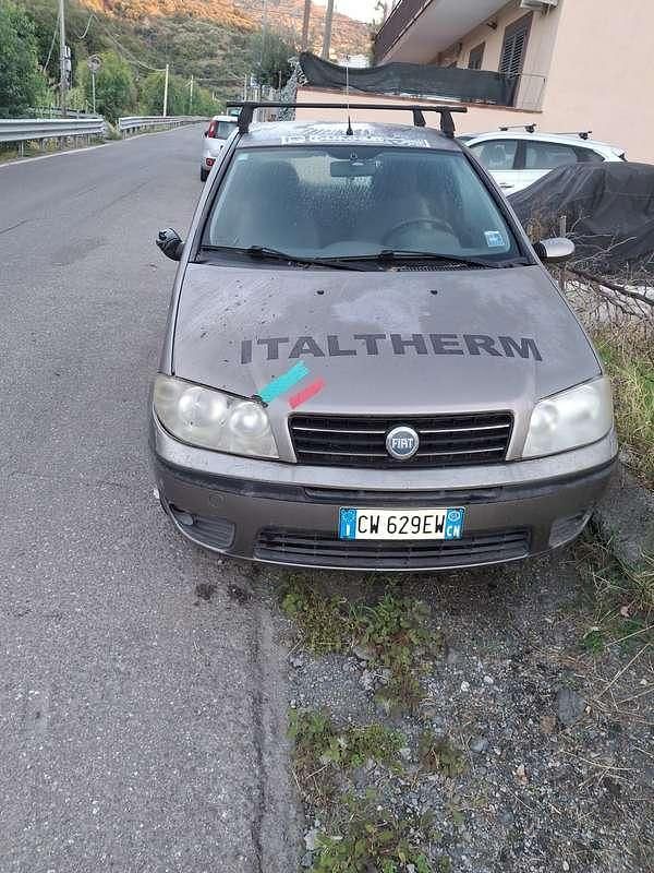 Usata Fiat Punto 69 CV (50 kW) 2005 Utilitaria