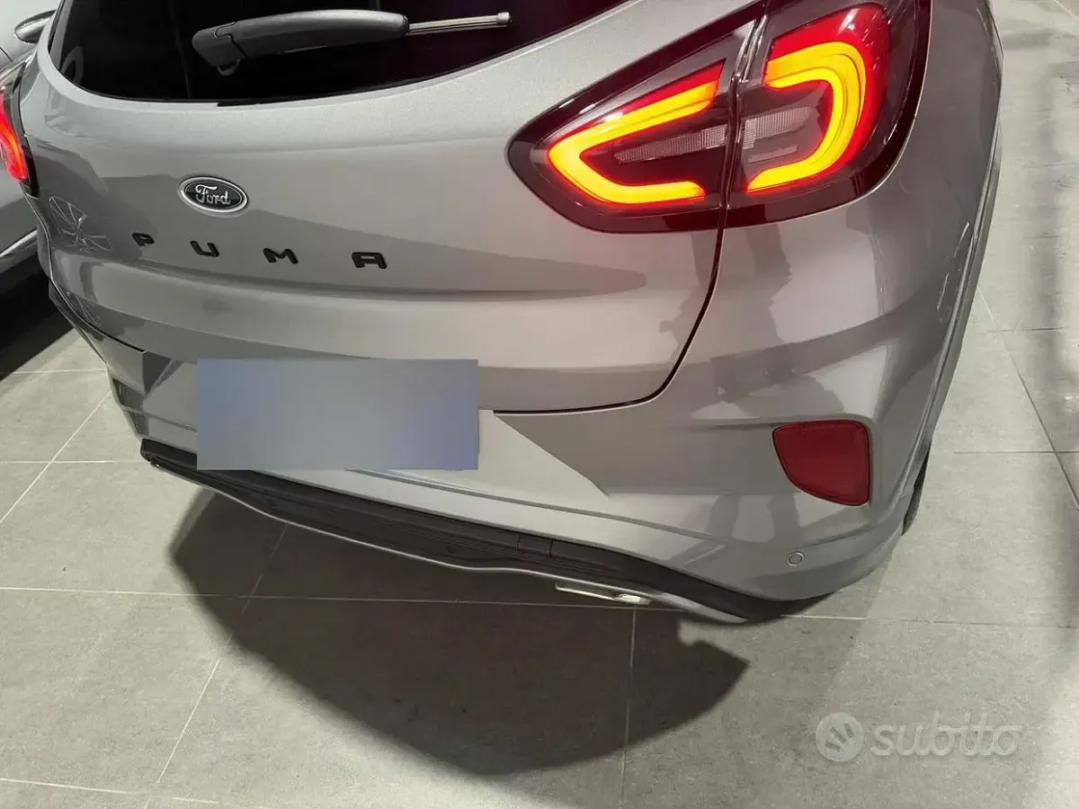 Usata Ford Puma 125 CV (91 kW) 2020 Grigio SUV