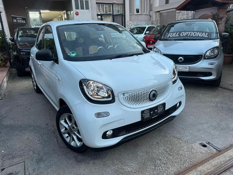 Usata Smart ForFour Passion 71 CV (52 kW) 2015 Bianco Utilitaria