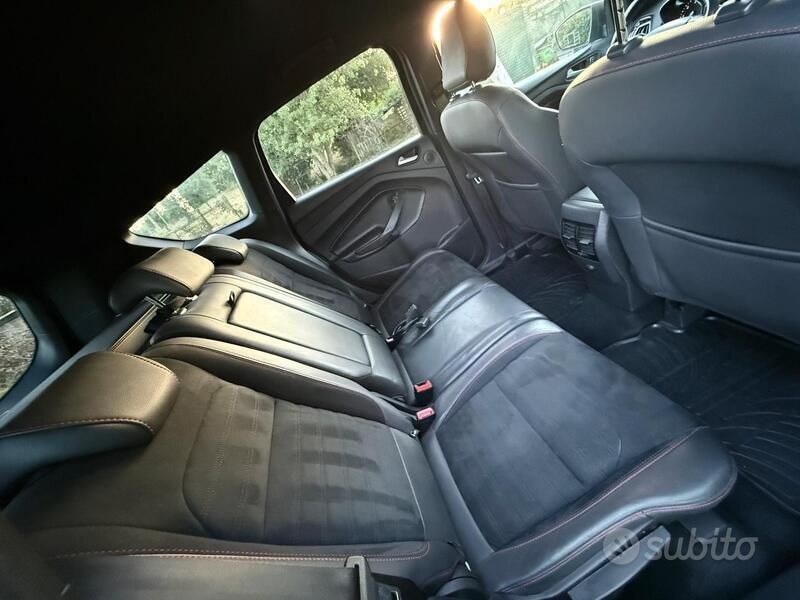 Usata Ford Kuga 120 CV (88 kW) 2019 Blu SUV