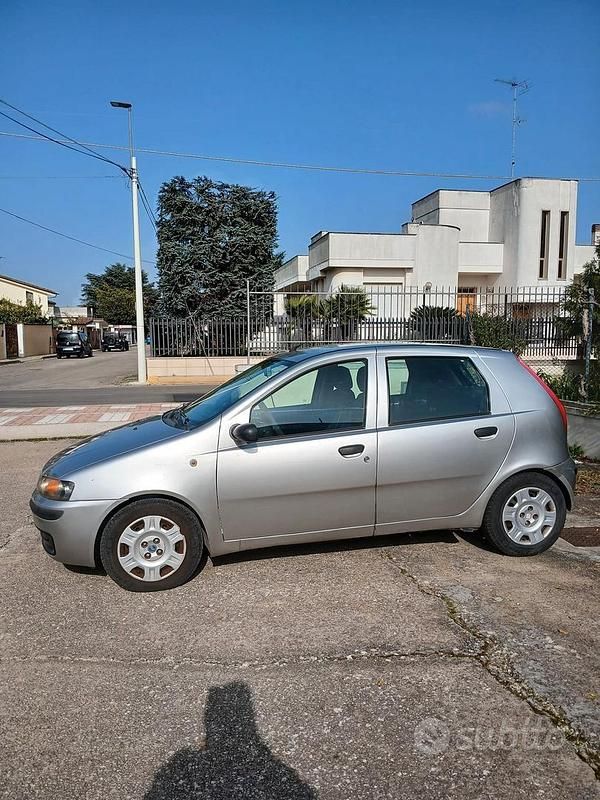 Brugt Fiat Punto 80 HK (58 kW) 2001 Grå Hatchback