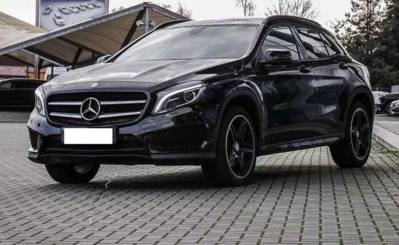 Usata Mercedes GLA220 Premium 177 CV (130 kW) 2016 Nero SUV