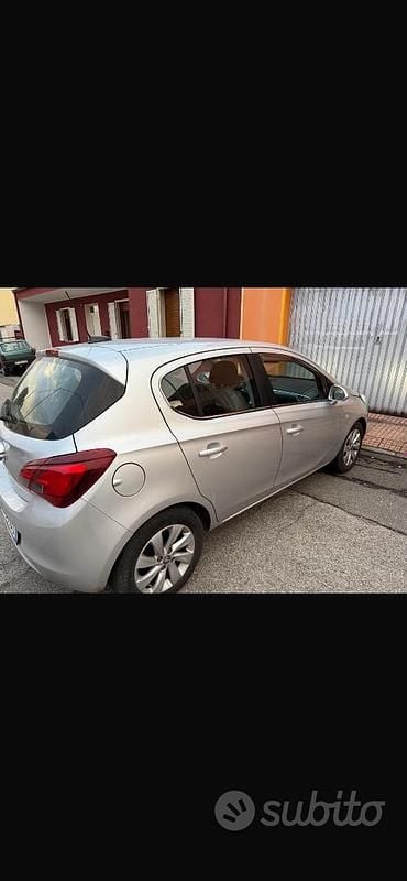 Usata Opel Corsa 69 CV (50 kW) 2016 Grigio Berlina