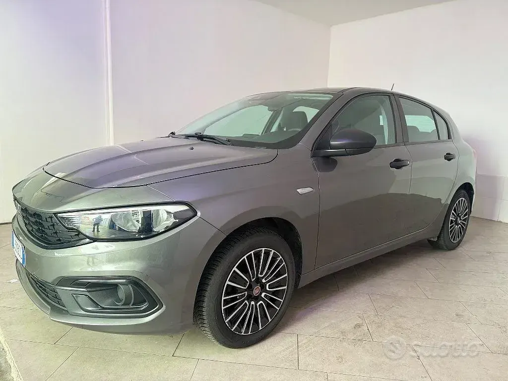Usata Fiat Tipo 101 CV (74 kW) 2023 Grigio Berlina