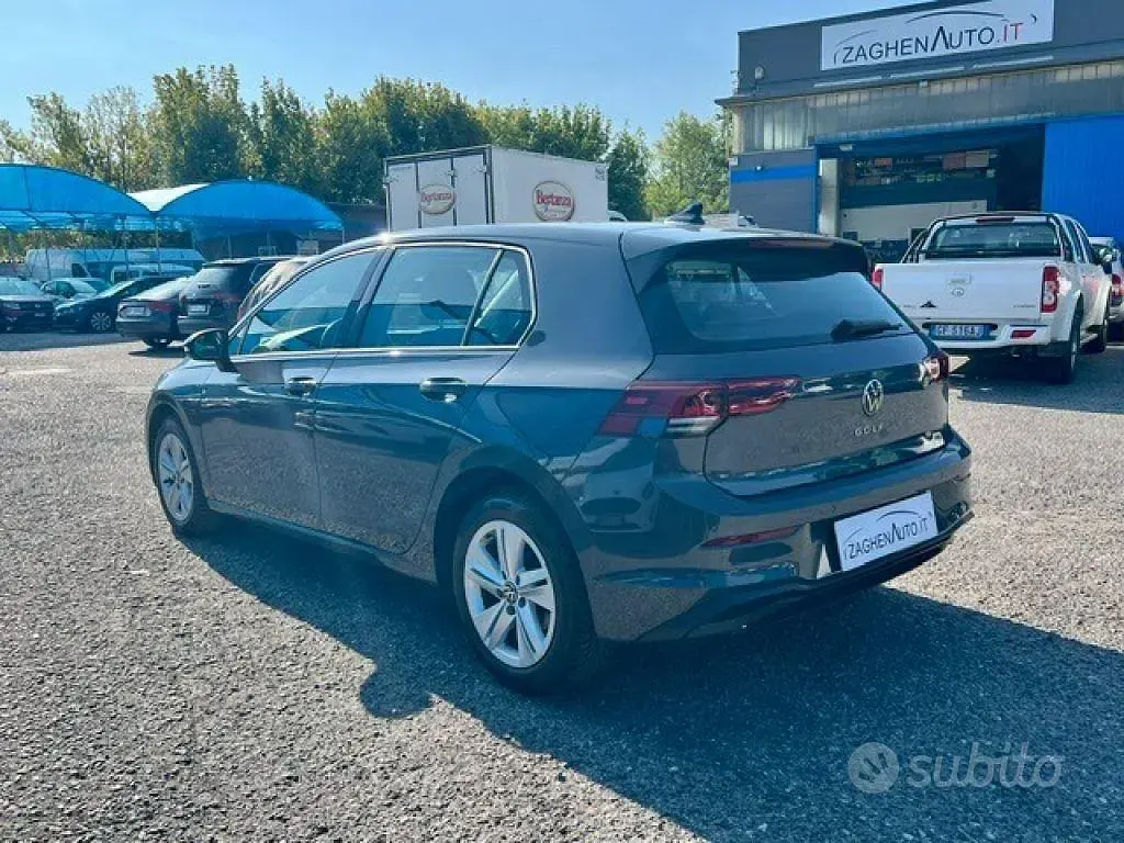 Usata VW Golf VIII Style 116 CV (85 kW) 2022 Grigio Berlina