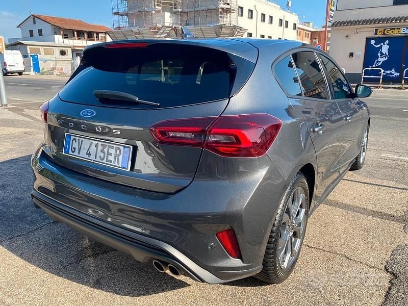 Usata Ford Focus ST-Line 125 CV (91 kW) 2024 Grigio Berlina