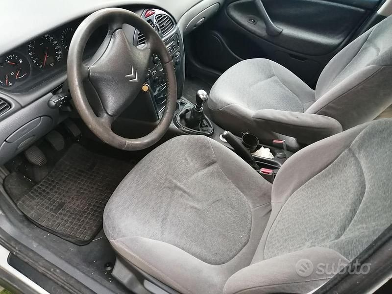 Usata Citroën C5 109 CV (80 kW) 2003 Grigio Berlina