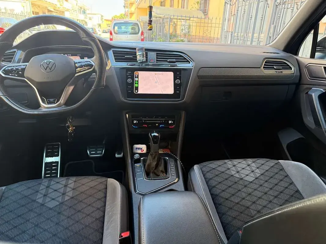 Usata VW Tiguan R-line 150 CV (110 kW) 2021 Grigio SUV
