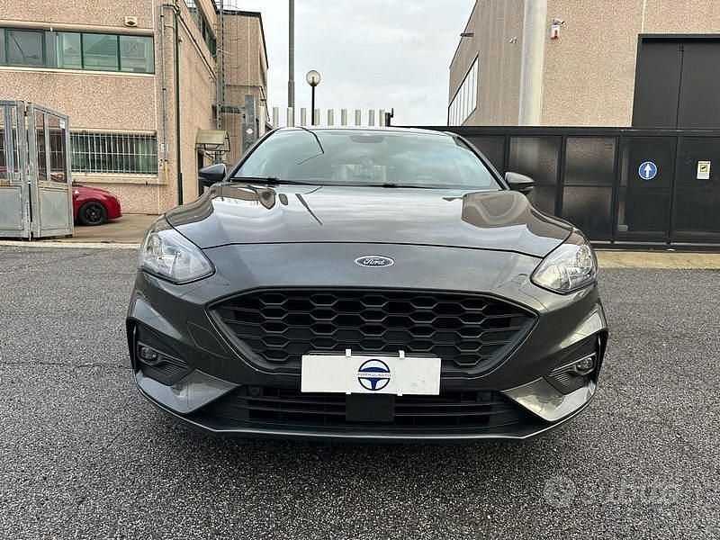 Usata Ford Focus ST 125 CV (91 kW) 2020 Grigio Berlina