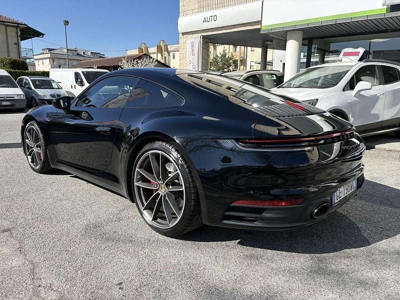 Usata Porsche 911 Carrera 4S 450 CV (330 kW) 2021 Nero metallizzato Coupé
