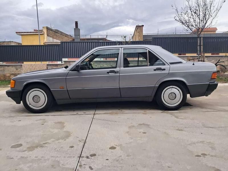 Usata Mercedes 190 Sportline 105 CV (77 kW) 1992 Berlina