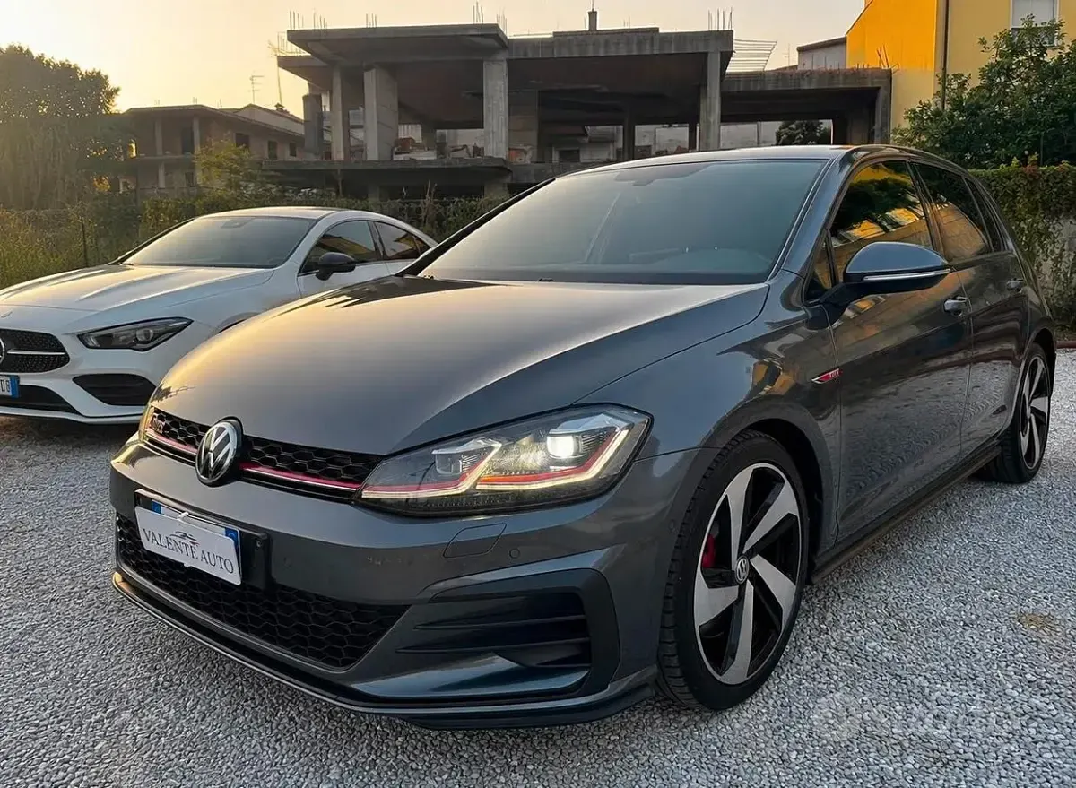 Usata VW Golf VII GTI 245 CV (180 kW) 2019 Grigio Berlina