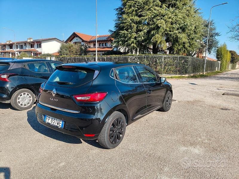 Usata Renault Clio IV 75 CV (55 kW) 2018 Nero Berlina