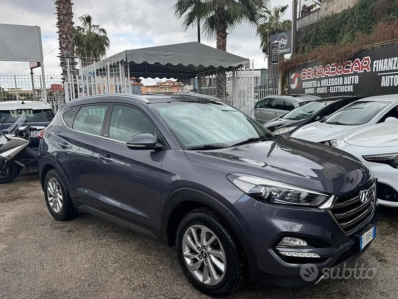 Usata Hyundai Tucson Xpossible 141 CV (103 kW) 2016 Grigio SUV