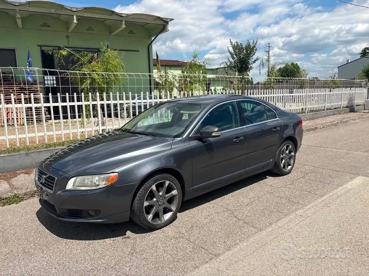 Usata Volvo S80 Momentum 185 CV (136 kW) 2008 Grigio Berlina