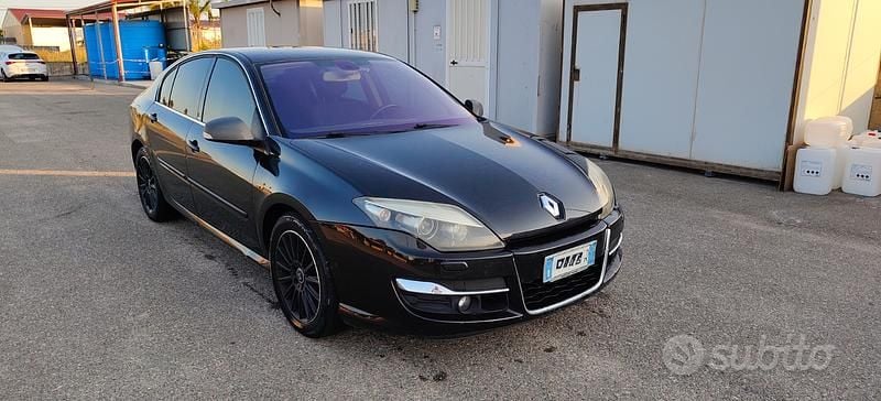Usata Renault Laguna III 176 CV (129 kW) 2011 Nero Berlina