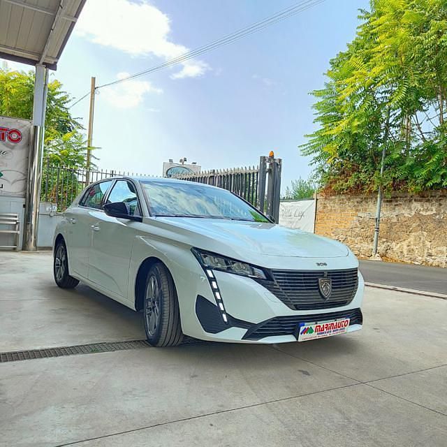 Usata Peugeot 308 Active 131 CV (96 kW) 2022 Bianco Berlina