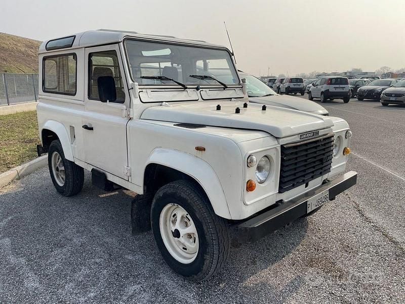 Usata Land Rover Defender 85 CV (62 kW) 1988 Bianco SUV