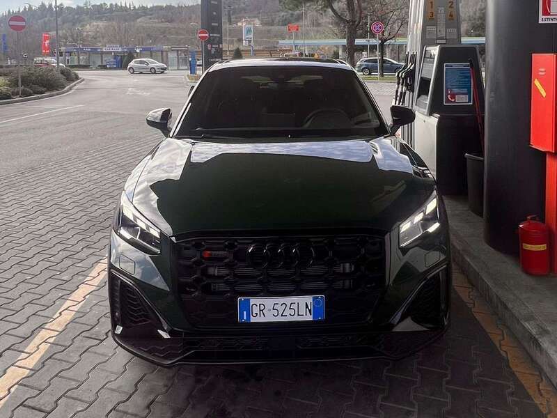 Verde Usata 2024 Audi SQ2 Ambiente SUV | 49.000 € (Molto cara) - Immagine 1/4