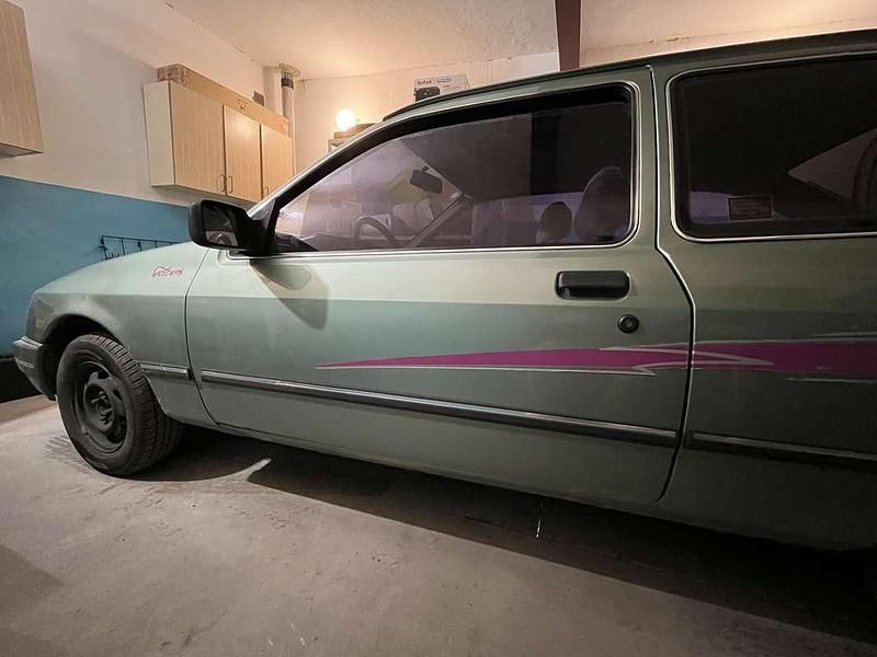 Usata Ford Sierra 105 CV (77 kW) 1986 Berlina