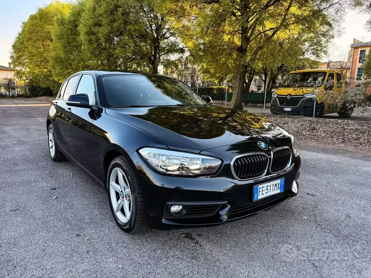 Usata BMW 118 Advantage 150 CV (110 kW) 2016 Nero Utilitaria