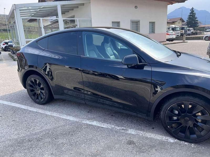 Usata Tesla Model Y 152 kW (208 CV) 2022 Nero SUV