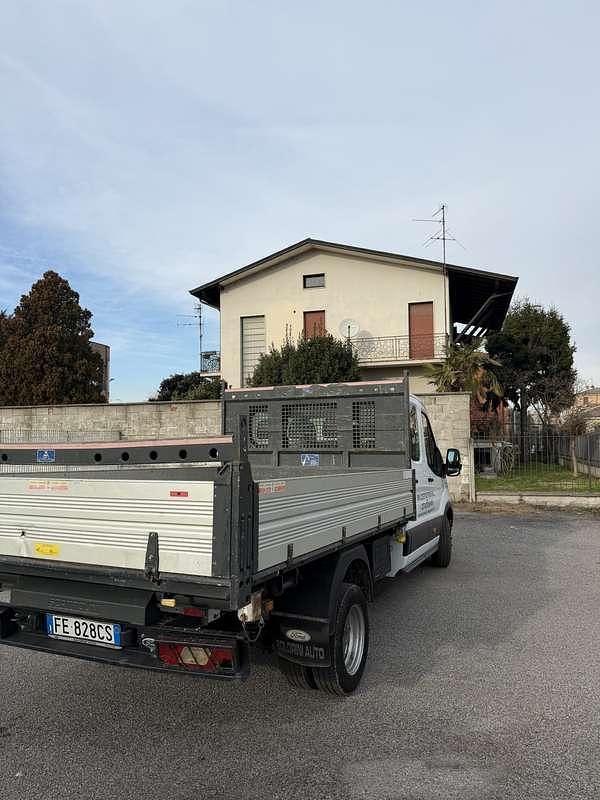 Usata Ford Tourneo 131 CV (96 kW) 2016 Blu/azzurro