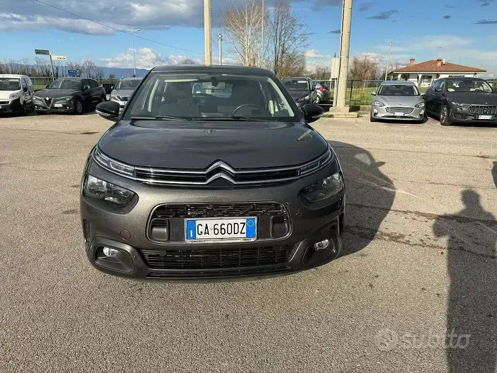 Usata Citroën C4 Cactus Shine 102 CV (75 kW) 2020 Grigio Utilitaria
