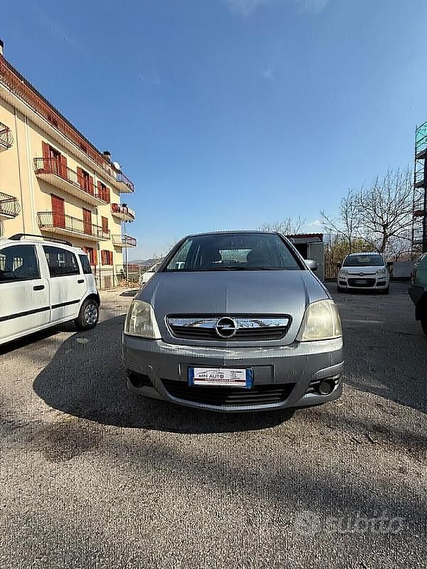 Usata Opel Meriva Cosmo 75 CV (55 kW) 2007 Grigio Monovolume
