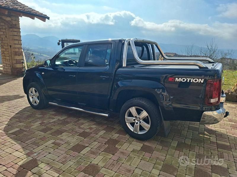 Usado VW Amarok 241 CV (177 kW) 2018 Negro Pickup/Camioneta