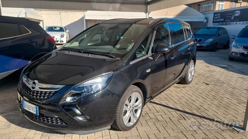 Usata Opel Zafira Tourer Cosmo 130 CV (95 kW) 2013 Grigio Monovolume