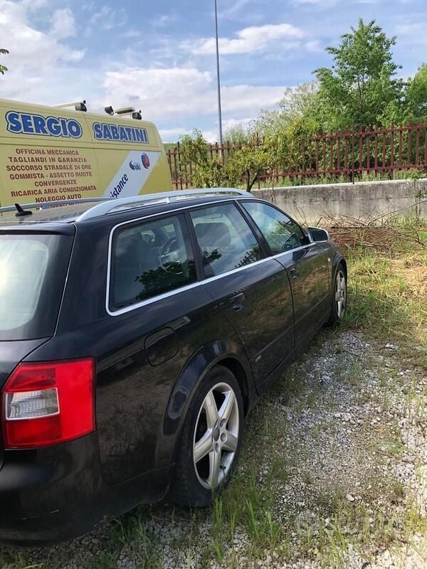 Nero Usata 2003 Audi A4 S-Line Station wagon | 2000 € (Super prezzo) - Immagine 1/4