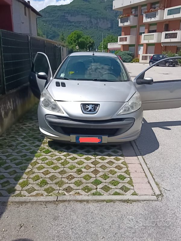 Usata 2010 Peugeot 206+ Due volumi | 1500 € (Ottimo prezzo) - Immagine 1/4