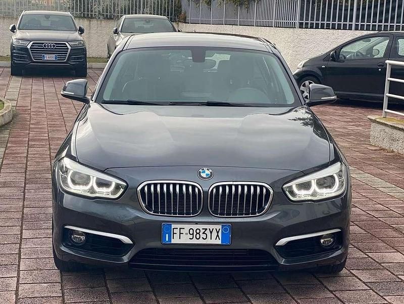 Usata BMW 118 150 CV (110 kW) 2016 Grigio Utilitaria
