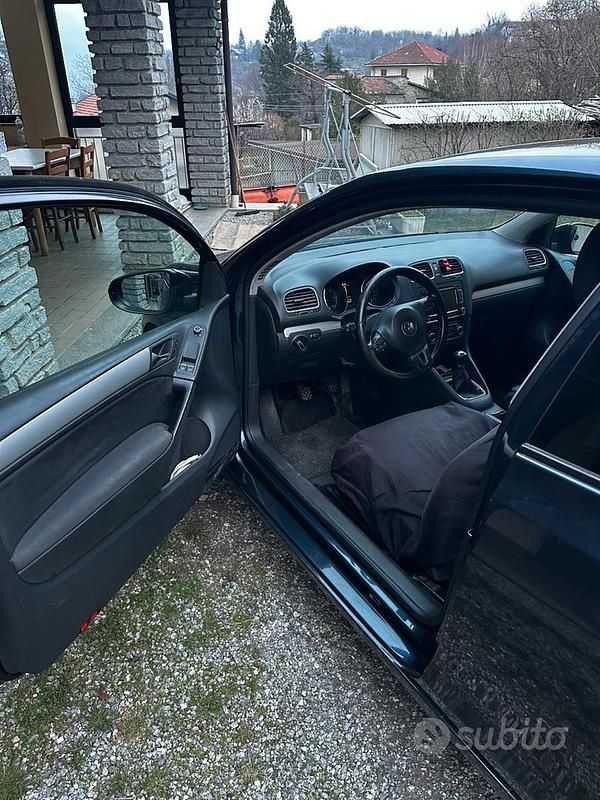 Usata VW Golf VI 2010 Blu Utilitaria
