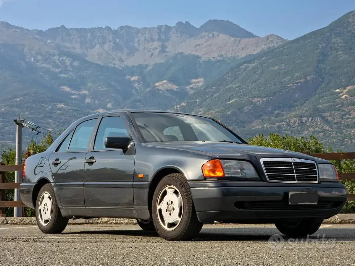 Usata Mercedes C180 122 CV (89 kW) 1993 Berlina