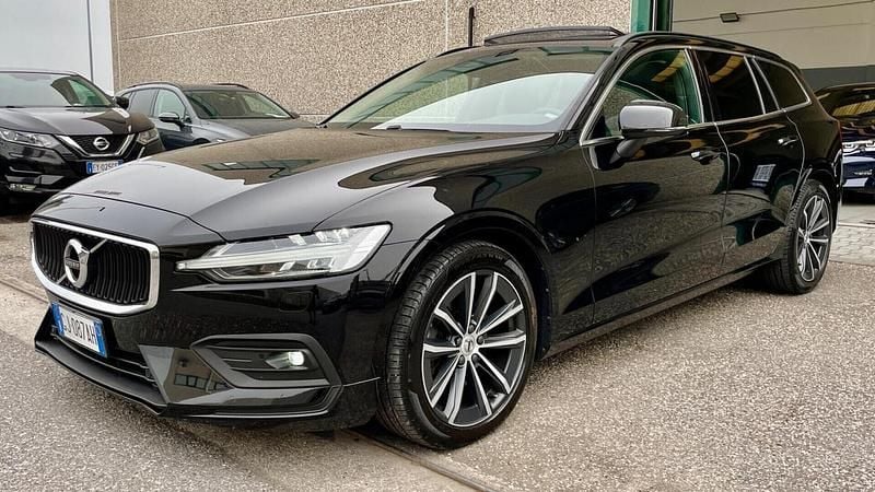 Usata Volvo V60 Business Edition 197 CV (144 kW) 2022 Nero Station wagon