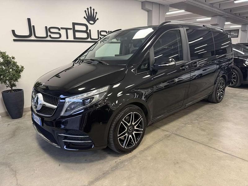 Usata Mercedes V220 AMG 163 CV (119 kW) 2015 Nero Monovolume