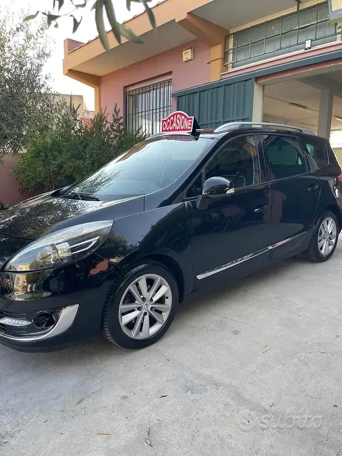 Usata Renault Scénic III Bose Edition 110 CV (80 kW) 2012 Nero Monovolume